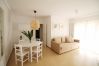 Apartamento en Cambrils - Pins i Mar:Terraza-Frente playa Cambrils-Wifi,A/C,satélite,ropa incluidos