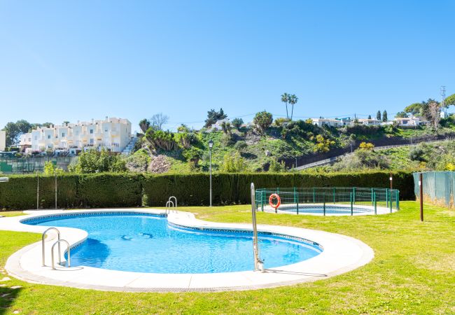 Apartamento en Fuengirola - Don Juan - Apartamento con terraza en Fuengirola 