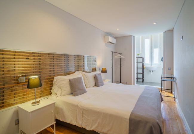 Apartamento en Oporto - Downtown Poets Flat Apartment (Familias y Grupos)