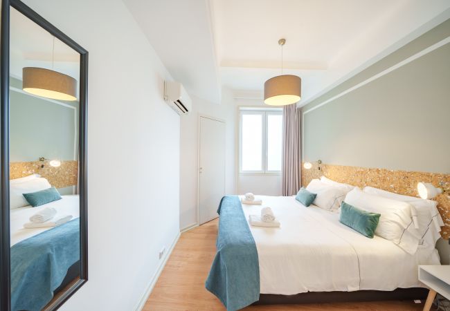 Apartamento en Oporto - Downtown Luxury Retreat Apartment (Grupos, Vistas)