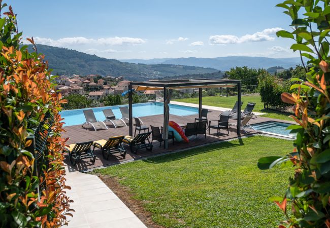 Villa en Peso da Régua - Villa contemporánea con piscina infinita y jardín