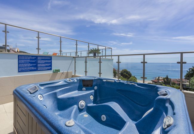 Apartamento en Sesimbra - Apartamento con vistas al mar, acceso a la piscina y parking privado en Sesimbra