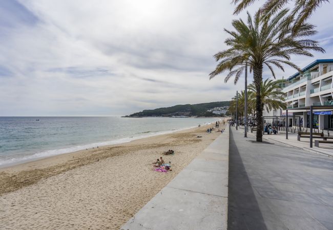 Apartamento en Sesimbra - Apartamento con vistas al mar, acceso a la piscina y parking privado en Sesimbra