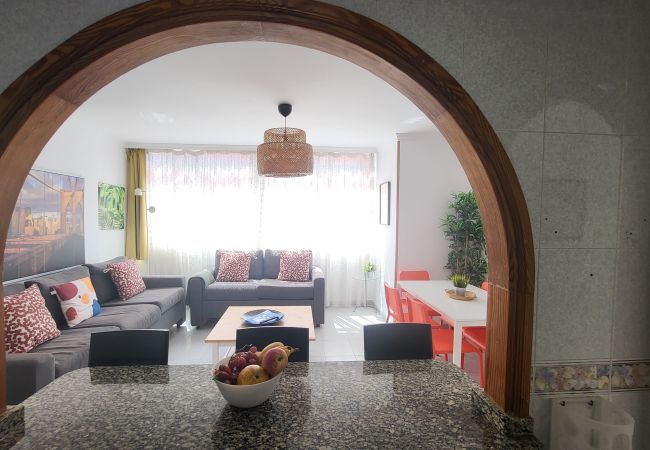 Casa en Las Palmas de Gran Canaria - Next to the beach - 5 beds By CanariasGetaway 