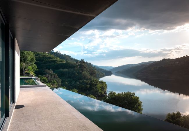 Villa en Resende - Villa de lujo con piscina climatizada y vistas al río al río