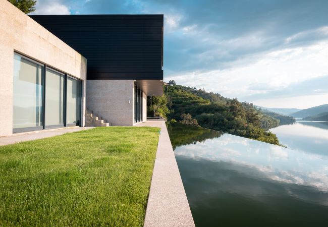 Villa en Resende - Villa de lujo con piscina climatizada y vistas al río al río