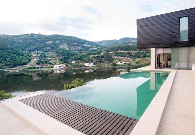 Villa en Resende - Villa de lujo con piscina climatizada y vistas al río al río