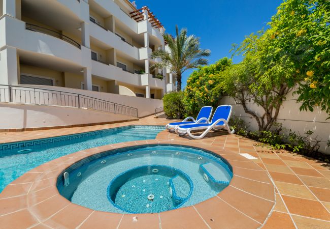 Apartamento en Lagos - Apartment Mos | professionally cleaned | 2-bedroom second-floor apartment | communal pool