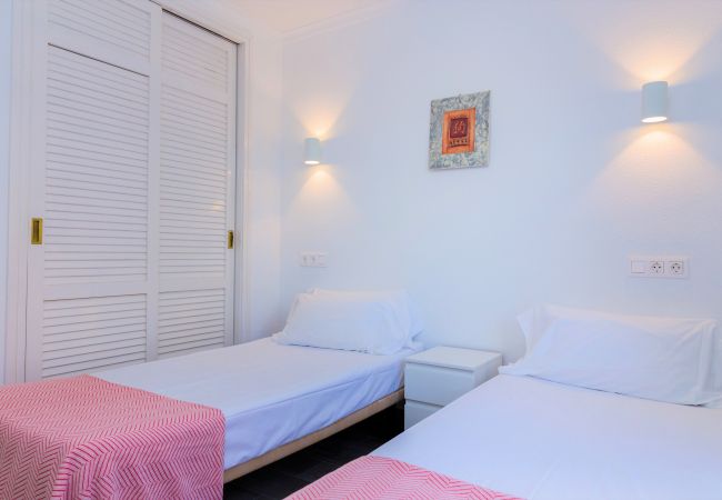 Apartamento en Javea / Xàbia - Isla Saint Tropez Apartment Javea Arenal, Reformado con Piscina, Wifi, AC
