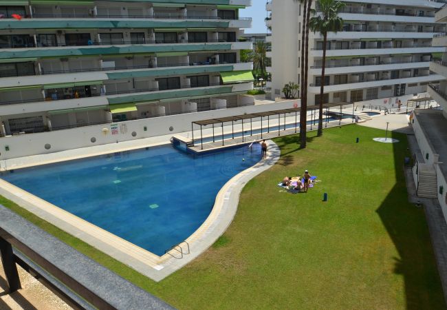Apartamento en Salou - Riviera Park J: wifi, aire condicionado, gran piscina, 