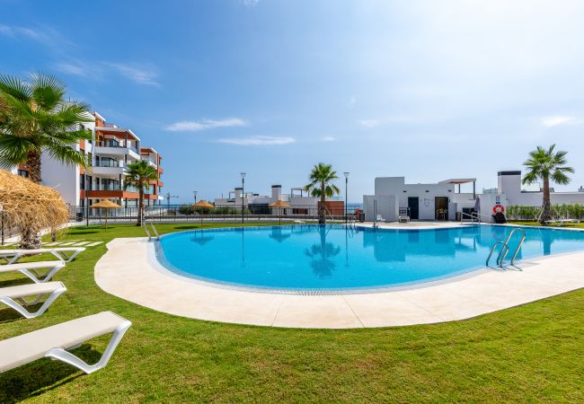 Apartamento en Fuengirola - Penthouse Middle Views | Lujo, piscina de terraza, vista del mar