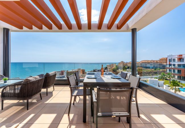 Apartamento en Fuengirola - Penthouse Middle Views | Lujo, piscina de terraza, vista del mar