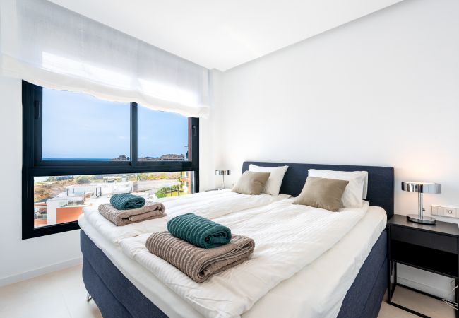 Apartamento en Fuengirola - Penthouse Middle Views | Lujo, piscina de terraza, vista del mar