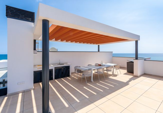 Apartamento en Fuengirola - Penthouse Middle Views | Lujo, piscina de terraza, vista del mar