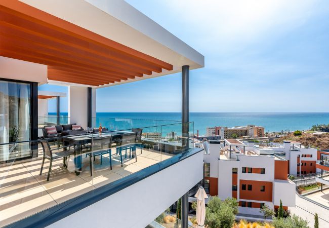 Apartamento en Fuengirola - Penthouse Middle Views | Lujo, piscina de terraza, vista del mar