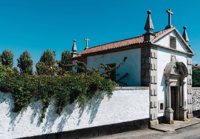 Villa en Armamar - Mansión con piscina climatizada e asador