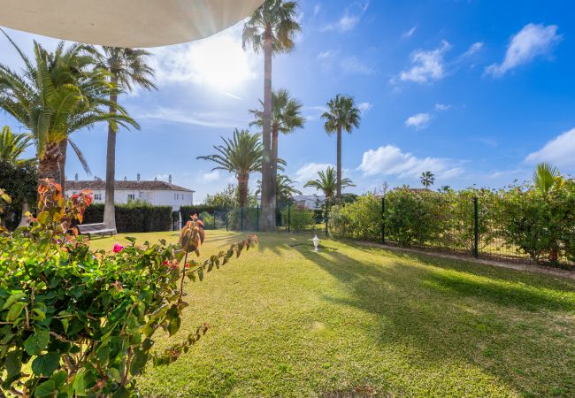 Apartamento en Mijas Costa - Antares I Jardin de Calahonda | Hermosa vista al jardín