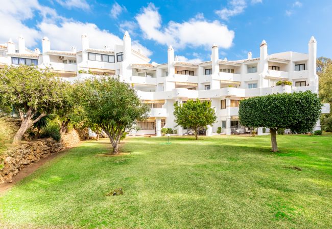 Apartamento en Mijas Costa - Jardines de Calahonda I | Apartamento con vistas al jardín