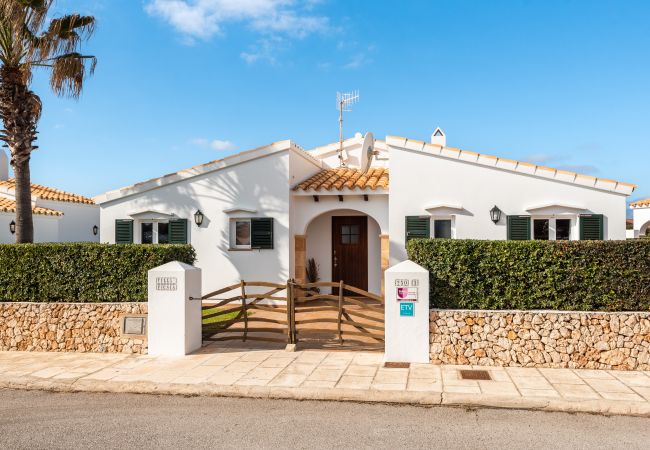 Villa en Cap d´Artruix - VILLA FUCSIA Menorca