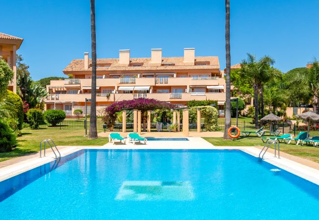 Apartamento en Marbella - Encantador apart. de 3 dormitorios en Jardines de Santa Maria Golf, Marbella