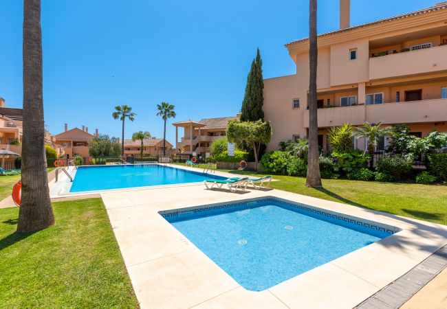 Apartamento en Marbella - Encantador apart. de 3 dormitorios en Jardines de Santa Maria Golf, Marbella