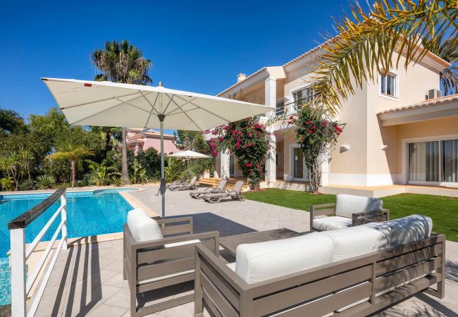 Villa en Carvoeiro -  Villa Eden | professionally cleaned | 4-bedroom villa | large garden | outdoor living areas 