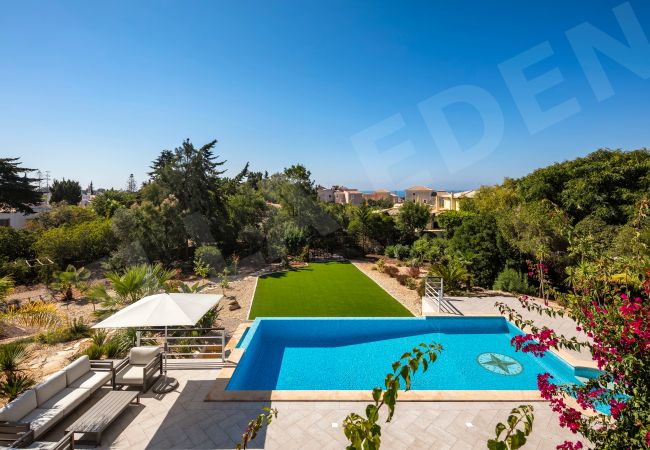 Villa en Carvoeiro -  Villa Eden | professionally cleaned | 4-bedroom villa | large garden | outdoor living areas 