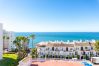 Apartamento en Mijas Costa - Calahonda del Sol | Espacioso apartamento en primera linea de playa