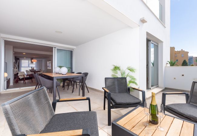 Apartamento en Benalmádena - Bahia de Torrequebrada | Apartamento de 2 dormitorios con vistas al mar