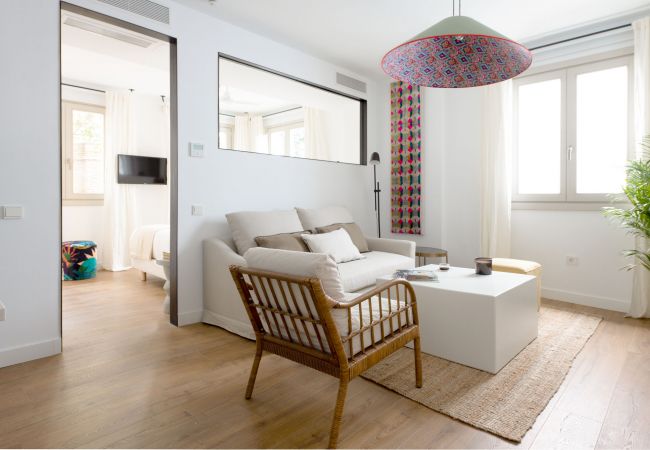 Apartamento en Sevilla - Tetuán 15 Boutique - 102 By Hommyhome