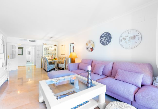 Apartamento en Marbella - Los Lagos Golf I | Apartamento de 3 dormitorios en Marbella