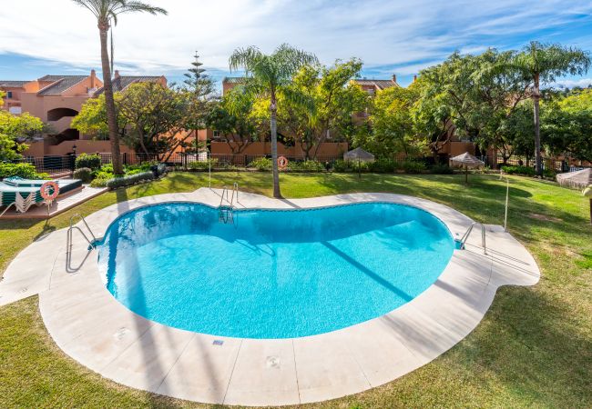 Apartamento en Marbella - Los Lagos Golf II | Encantador apartamento de 3 habitaciones en Marbella