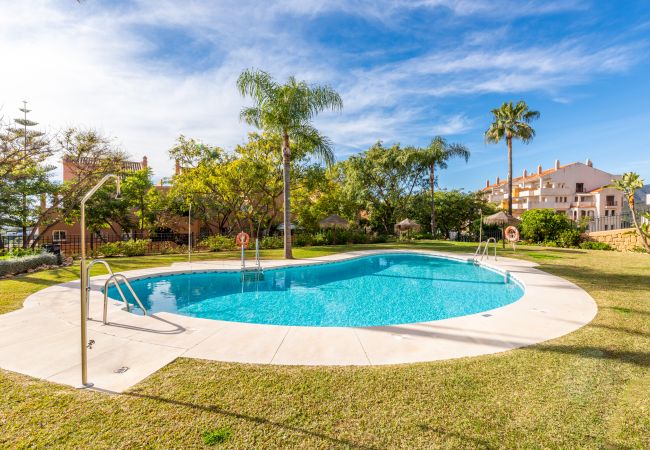 Apartamento en Marbella - Los Lagos Golf II | Encantador apartamento de 3 habitaciones en Marbella