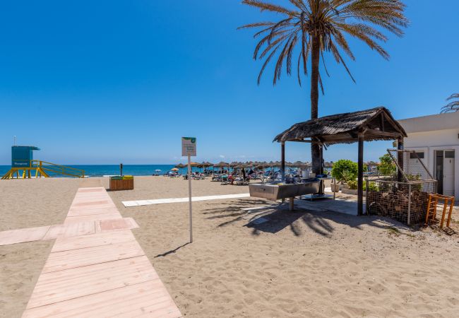 Apartamento en Fuengirola - Maritimo Rey | Beach Front Apartment in Fuengirola 