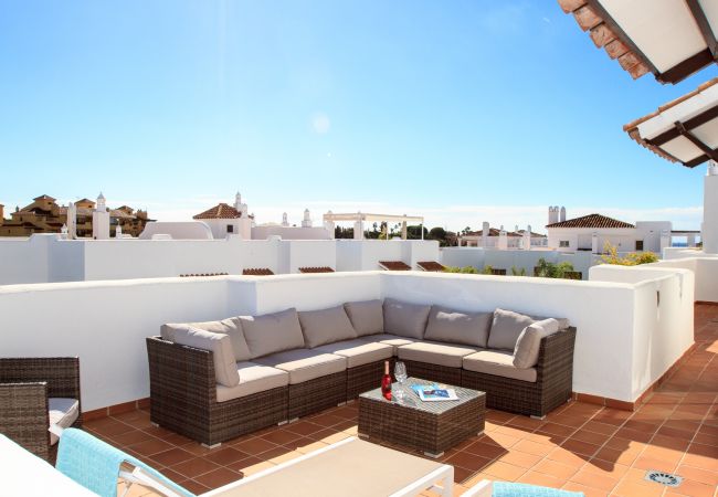 Apartamento em Estepona - Golf Hills Marbella - Beautiful decorated incl. lounge terrace