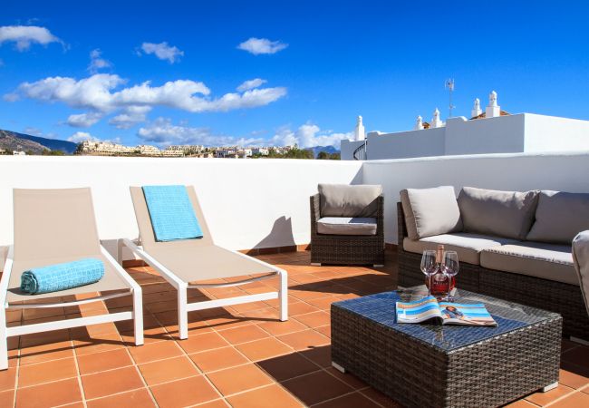 Apartamento em Estepona - Golf Hills Marbella - Beautiful decorated incl. lounge terrace