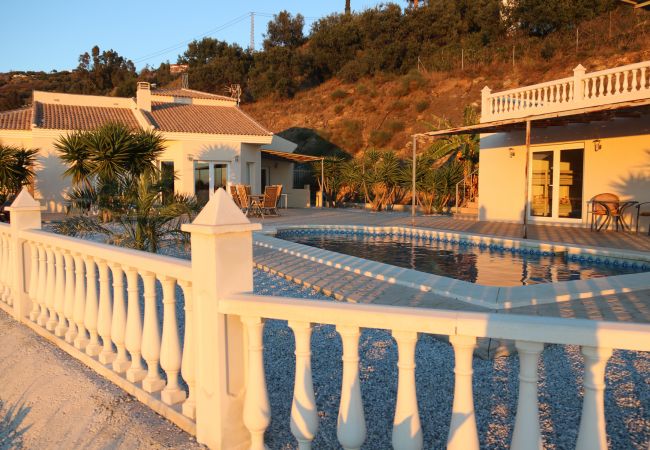 Villa em Algarrobo - Casa Turbolina - Large Country House with Private Pool