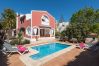 Villa em Ciutadella de Menorca - Cómoda villa privada en la urbanización de Calan Blanes, situada en zona residencial muy tranquila. Piscina privada.