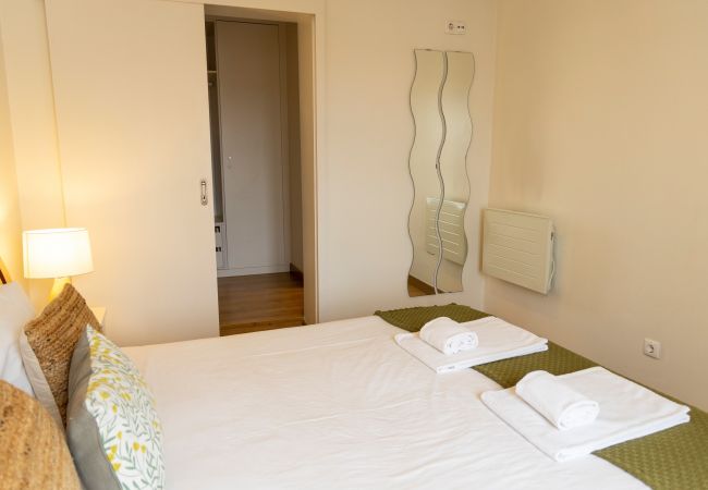 Apartamento em Lisboa - Apartamento confortável com vista rio, totalmente equipado, muito perto do centro de Lisboa no tradicional bairro de Alfama.