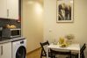 Apartamento em Lisboa - Apartamento confortável, totalmente equipado, com dois quartos, muito perto do centro de Lisboa no tradicional bairro de Alfama.