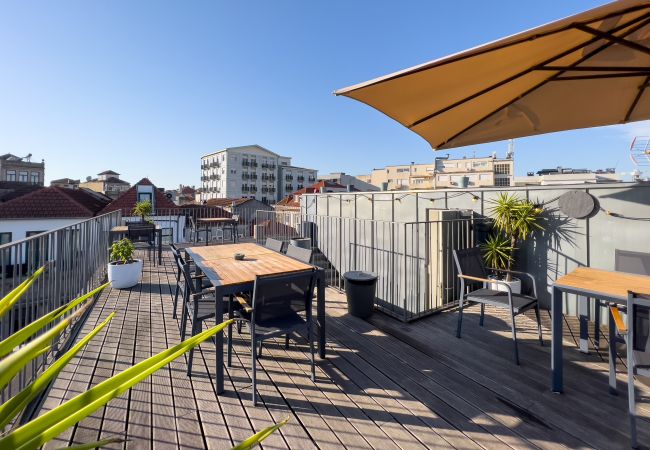 Apartamento em Porto - Galerias Haute Couture Nightlife Flat (Terraço, NOVO NA VRBO)