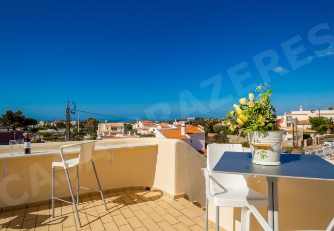 Villa em Carvoeiro - Casa Prazeres | limpeza profissional | casa de 4 quartos | piscina aquecida*| perto de Carvoeiro e comodidades