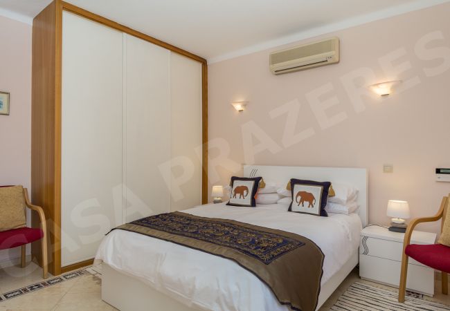 Villa em Carvoeiro - Casa Prazeres | limpeza profissional | casa de 4 quartos | piscina aquecida*| perto de Carvoeiro e comodidades