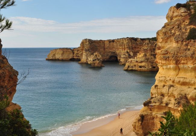 Villa em Carvoeiro - Casa Prazeres | limpeza profissional | casa de 4 quartos | piscina aquecida*| perto de Carvoeiro e comodidades