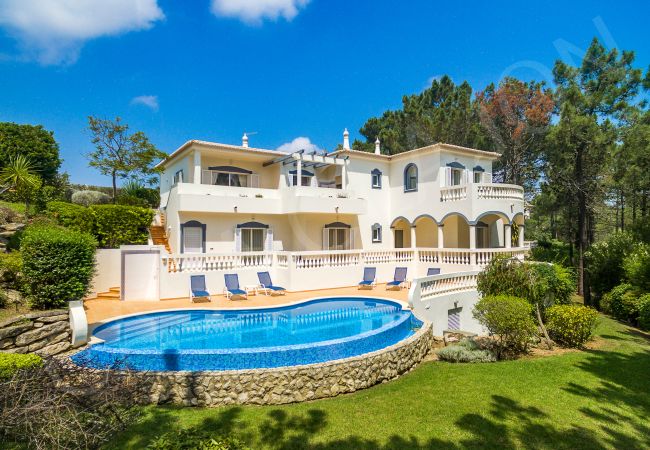 Villa em Budens - Casa Clajon | limpeza profissional | moradia com 4 quartos | piscina privada aquecida* | em campo de golfe