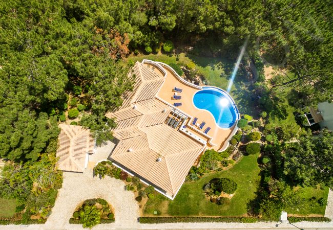 Villa em Budens - Casa Clajon | limpeza profissional | moradia com 4 quartos | piscina privada aquecida* | em campo de golfe