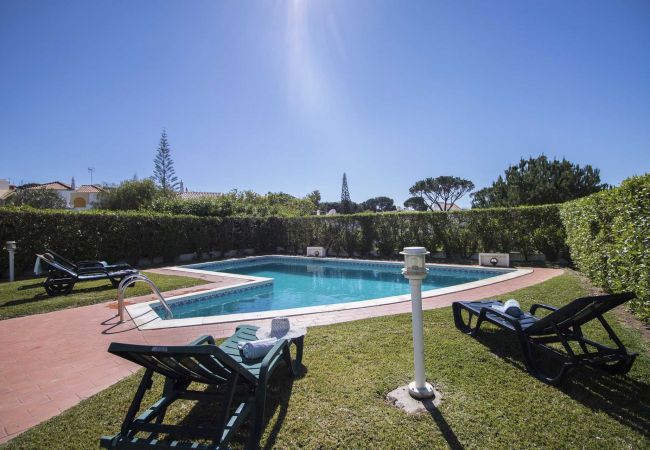 Villa em Vilamoura - Villa Jade | 4 Quartos | Piscina | Aldeia Velha | Vilamoura