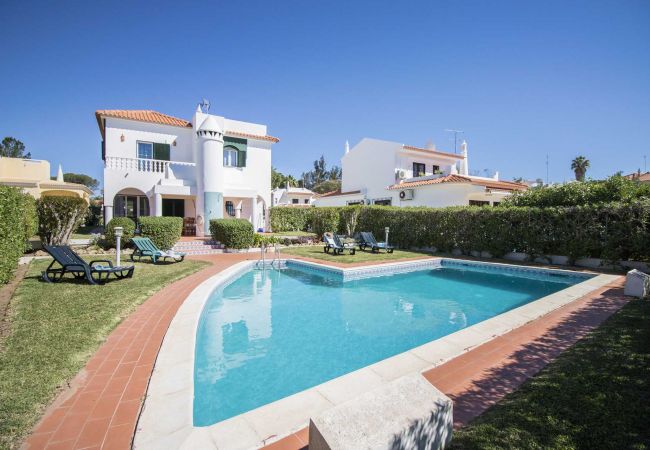 Villa em Vilamoura - Villa Jade | 4 Quartos | Piscina | Aldeia Velha | Vilamoura