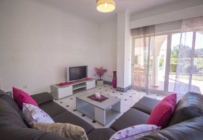 Villa em Vilamoura - Villa Jade | 4 Quartos | Piscina | Aldeia Velha | Vilamoura