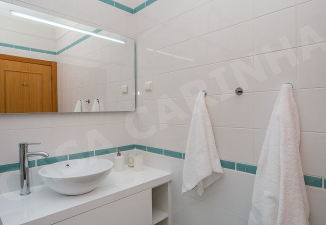 Villa em Lagos - Casa Carinha | limpeza profissional | vivenda de luxo com 5 quartos | piscina privada | perto do centro da cidade de Lagos